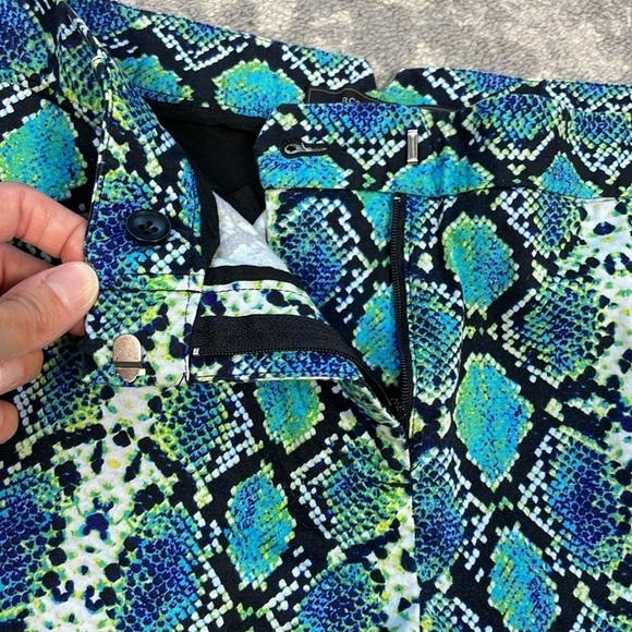 BCBGMaxAzria Phillipa Snake Skin Print Shorts Mini Daisy Duke Sz L - Picture 9 of 12